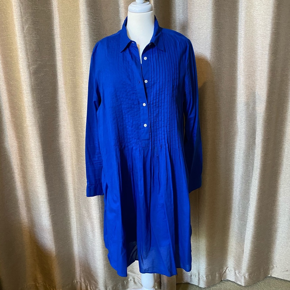 Casual and relaxing shift dress.
